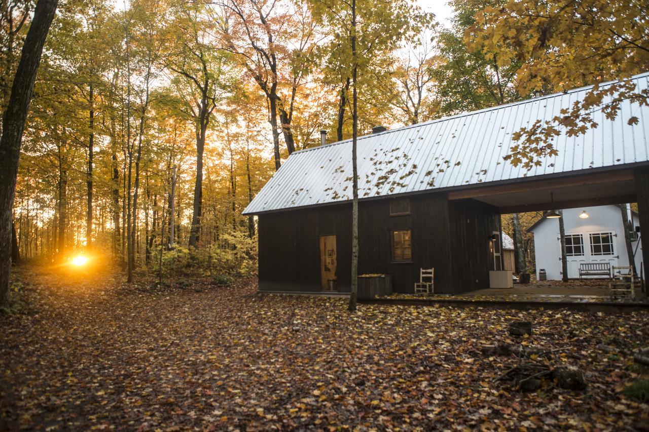 Larguer Les Samares Dans Une Cabane A Sucre Bed & Breakfast *